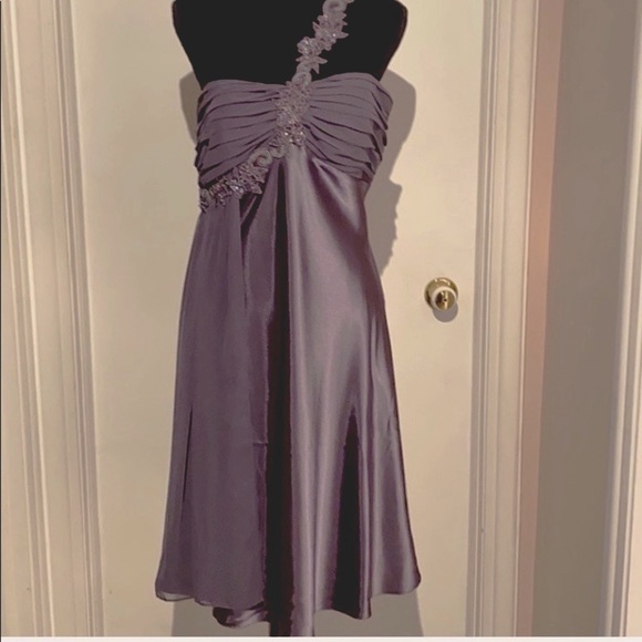 🍒 Le Chateau Satin & Crepe Dress!! - Picture 8 of 8